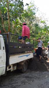 GOTONG ROYONG TAMBAL JALAN